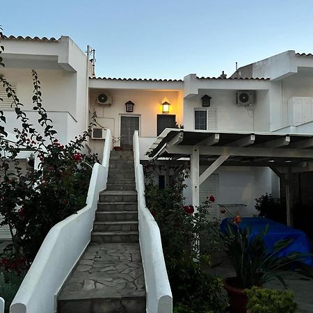 Pounta Beach House Сунион Экстерьер фото
